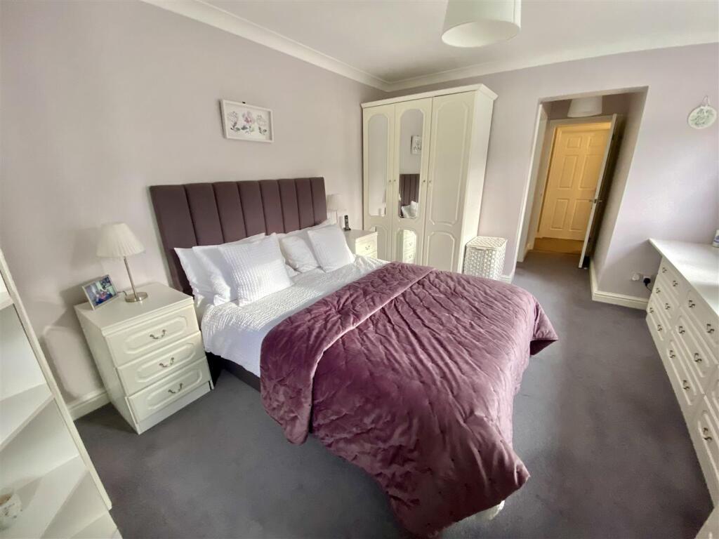 Bramleys Estate Agents - Whitley Road - Mirfield (