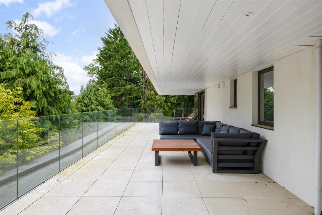 93634_Flat-10-56-The-Avenue  (23)_ENH.jpg