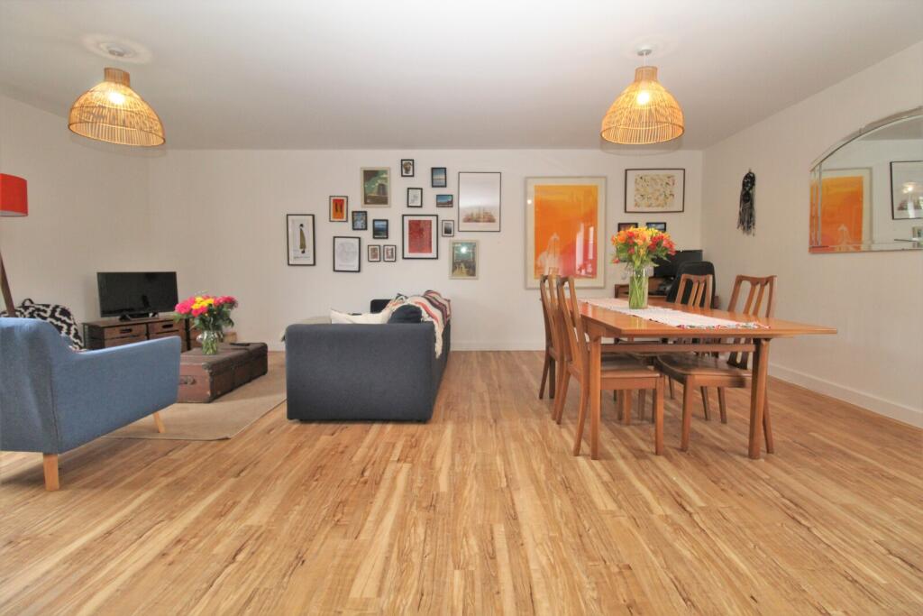 Lounge/Diner