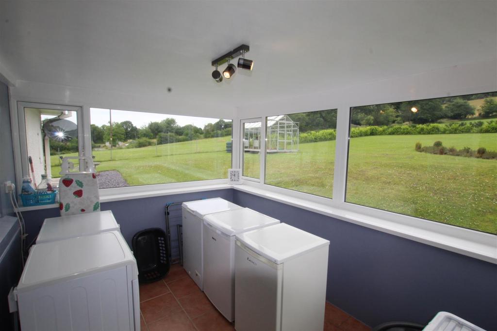 utility room.JPG