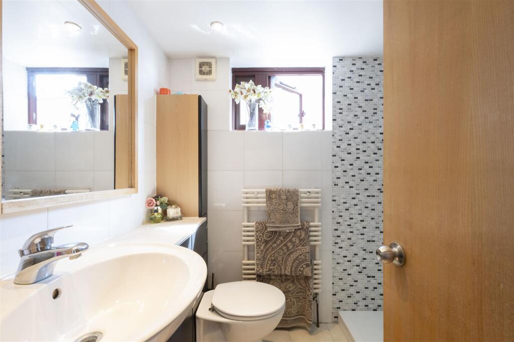 30 Cottenham Park Road,53.jpg