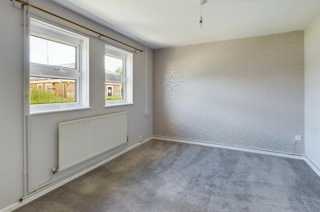 CAM02519G0-PR0136-STILL003