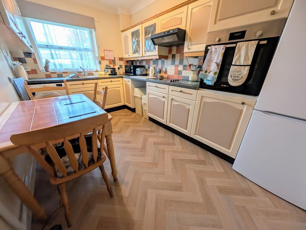 PXL_20251022_0849...