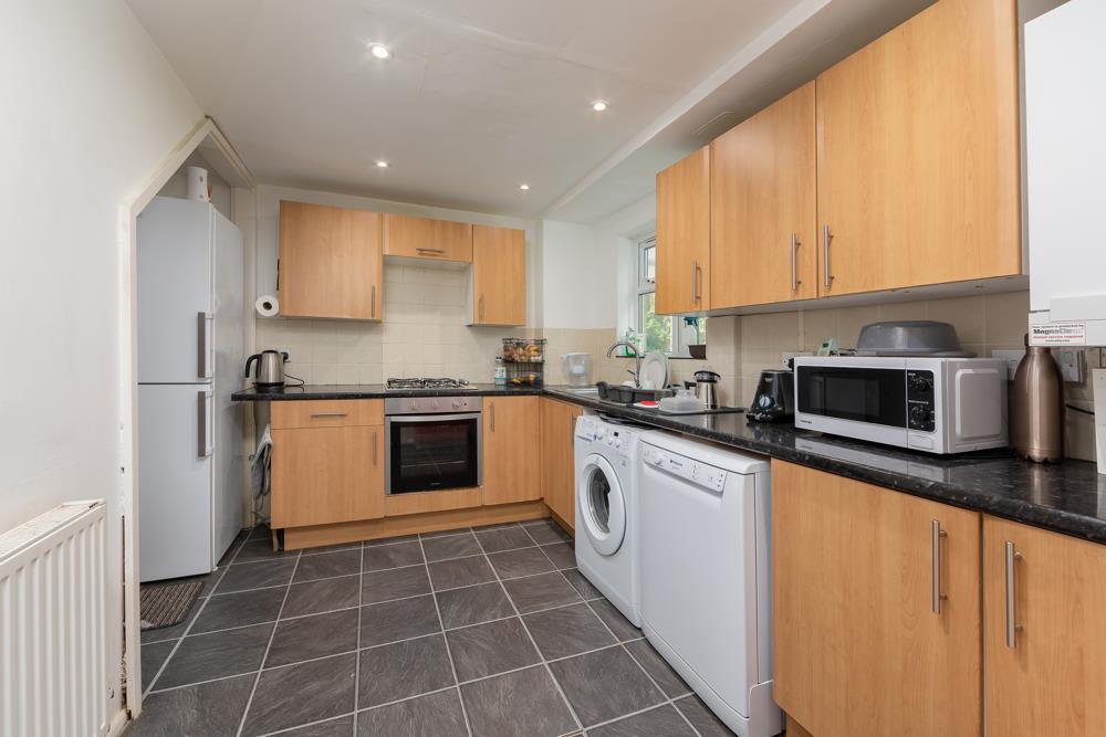 44 Saffron Court Bath BA1 6DF-5.jpg