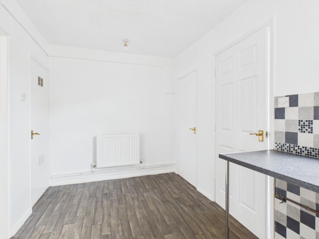 CAM04922G0-PR0082-STILL007