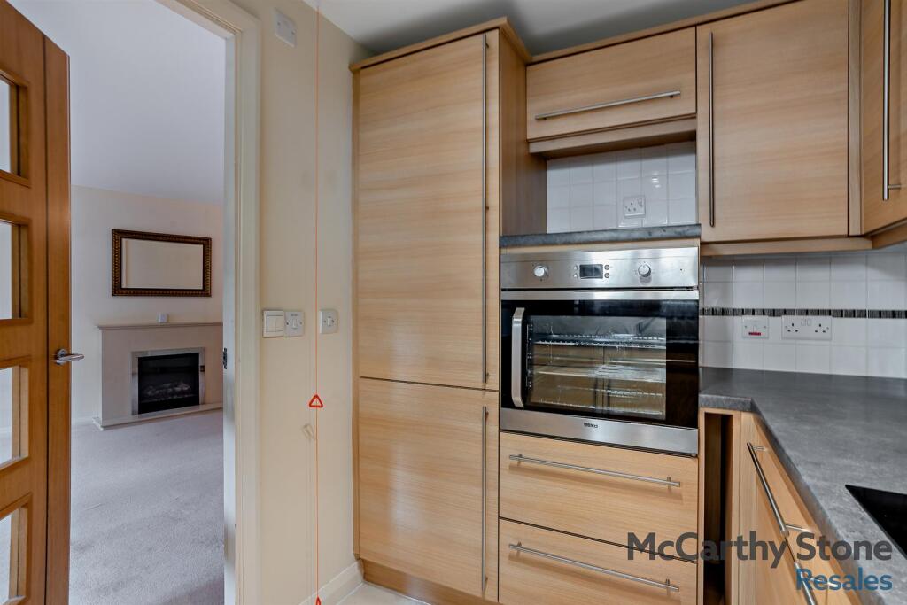 8652306-interior14-800.jpg