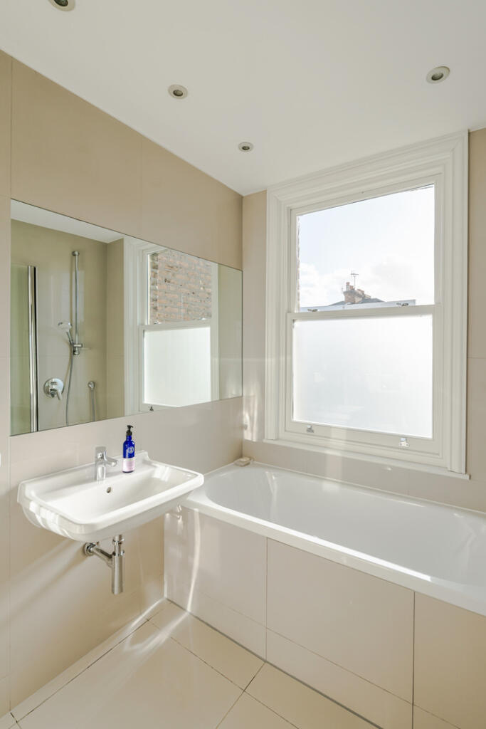 322551 - 98 Buckingham Road-50.jpeg