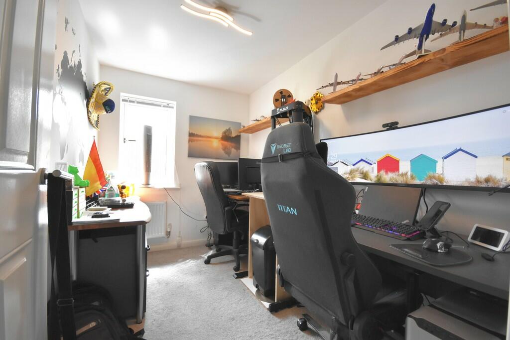 Bedroom 3-min