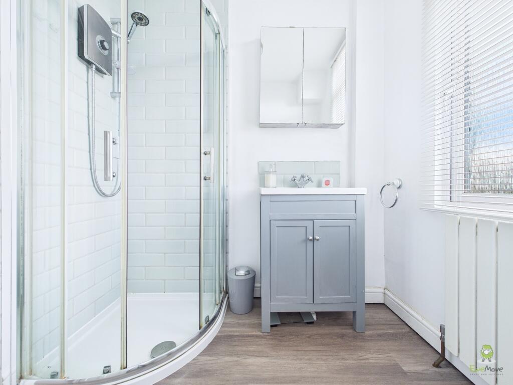 CAM01543G0-PR0155-STILL040