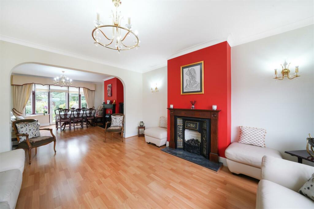 272 Watford Road - GU5Z8nqpnUraDJY530ud.jpg