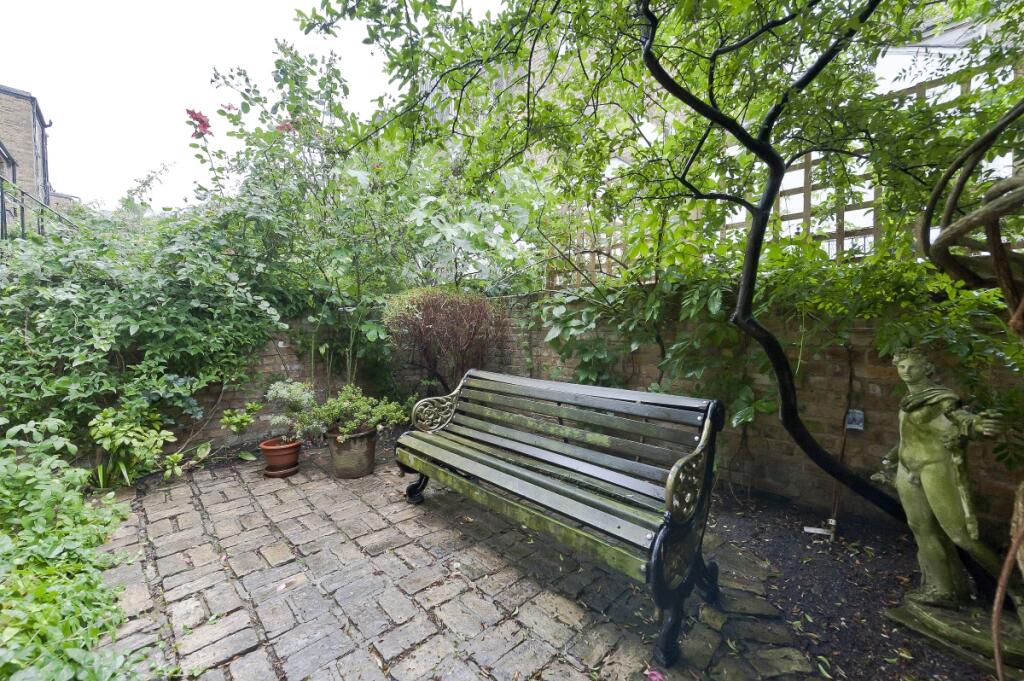 29-sutherland-pla...