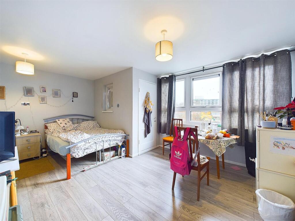 2 - 3 Bed Maisonette.jpg