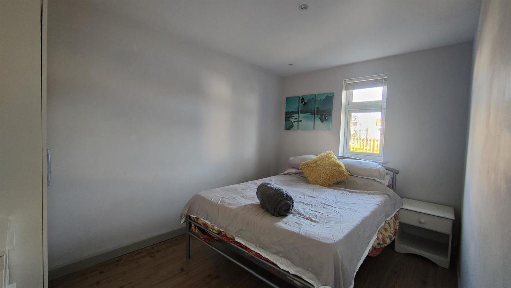 bed 3.jpg