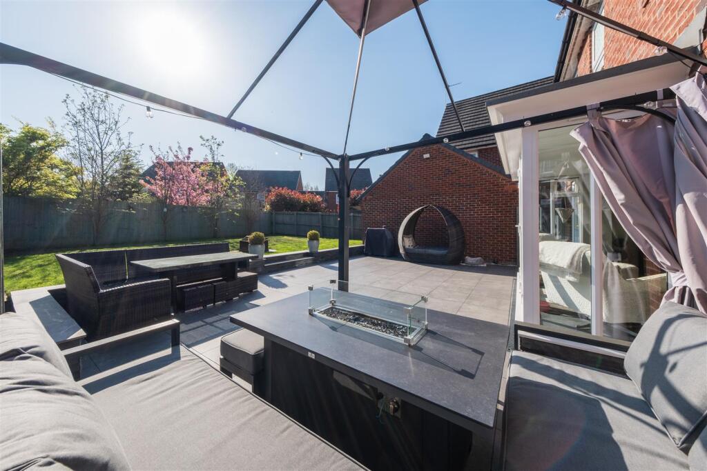 4 Brooke Avenue-040.jpg