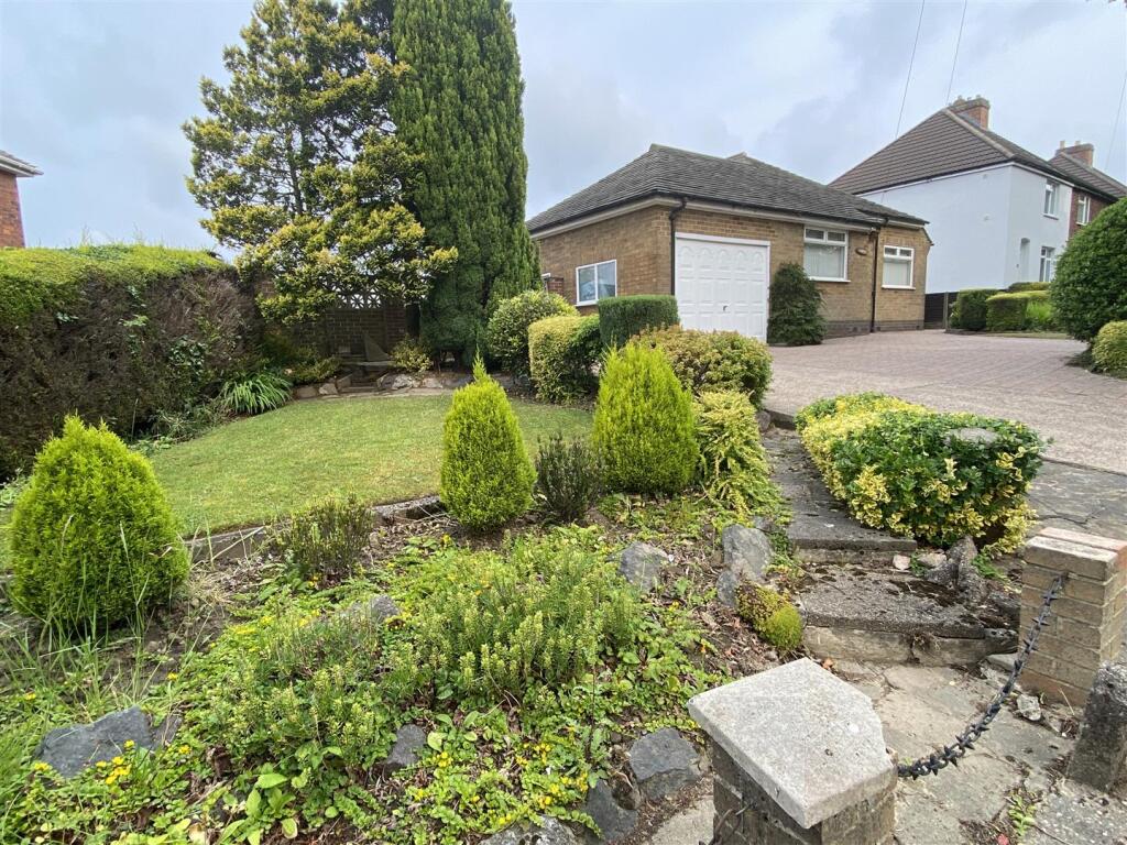 Fabulous frontage &amp; parking