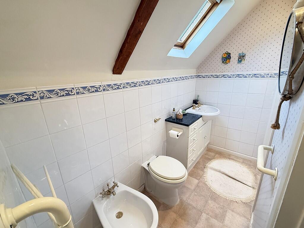 FF WC