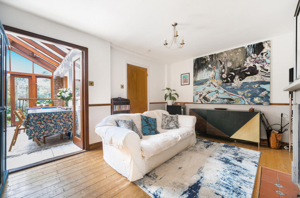 1387282-7-6931b0f...