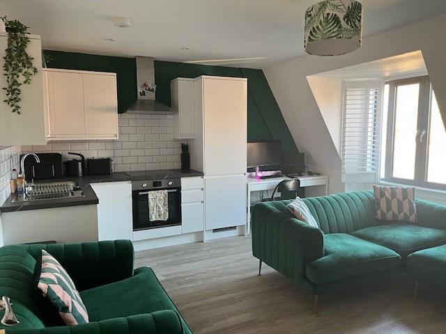 32 Manor Gardens photo 8.jpg