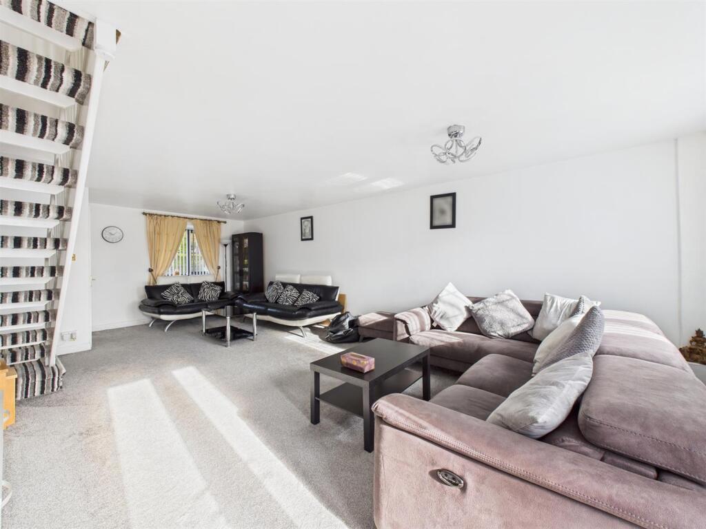 Generous Open Plan Lounge