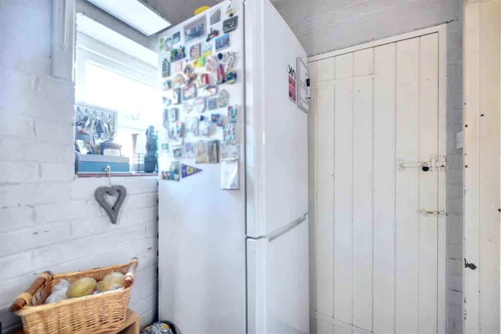 Utility Room_2.jpeg