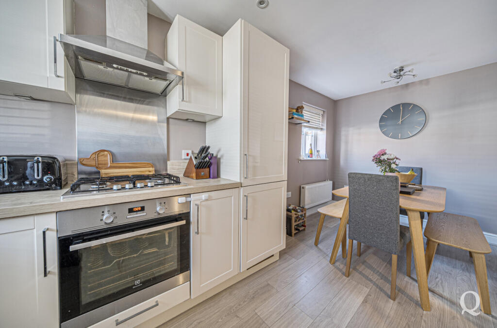 0b4742f9-2c75-4f0...