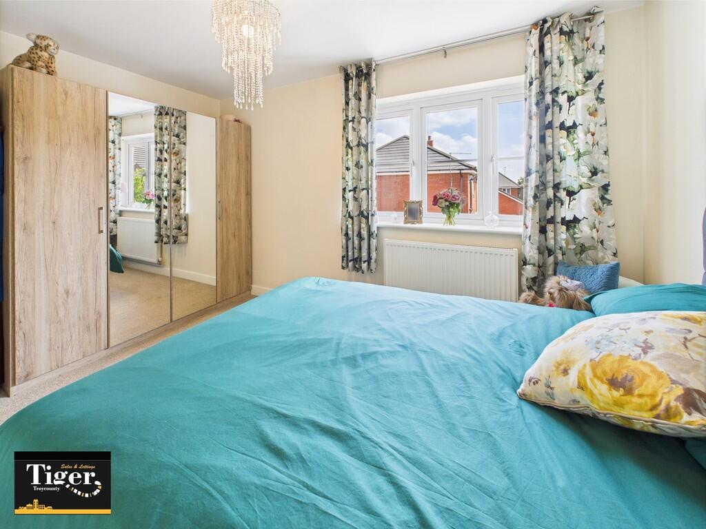 CAM02176G0-PR0589...