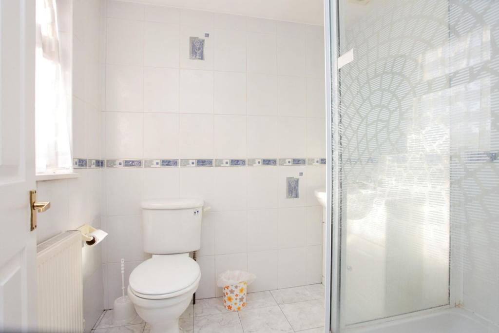 Bathroom Eleven