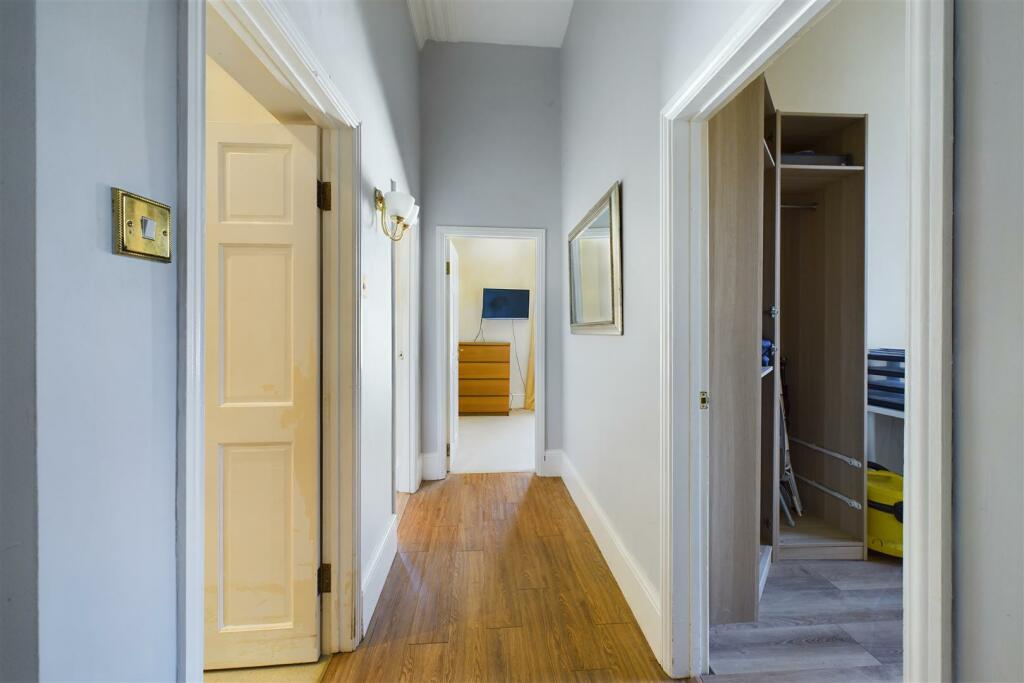 Flat 3, 110 Evesham Road, Cheltenham, Gloucestersh