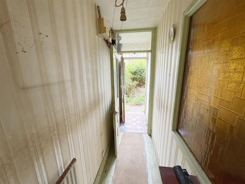 Hallway.jpg