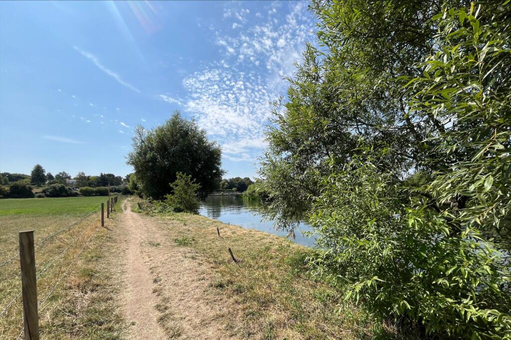 The Old Stables, and Riverside Moorings, Sonning, Berkshire RG4 6UT