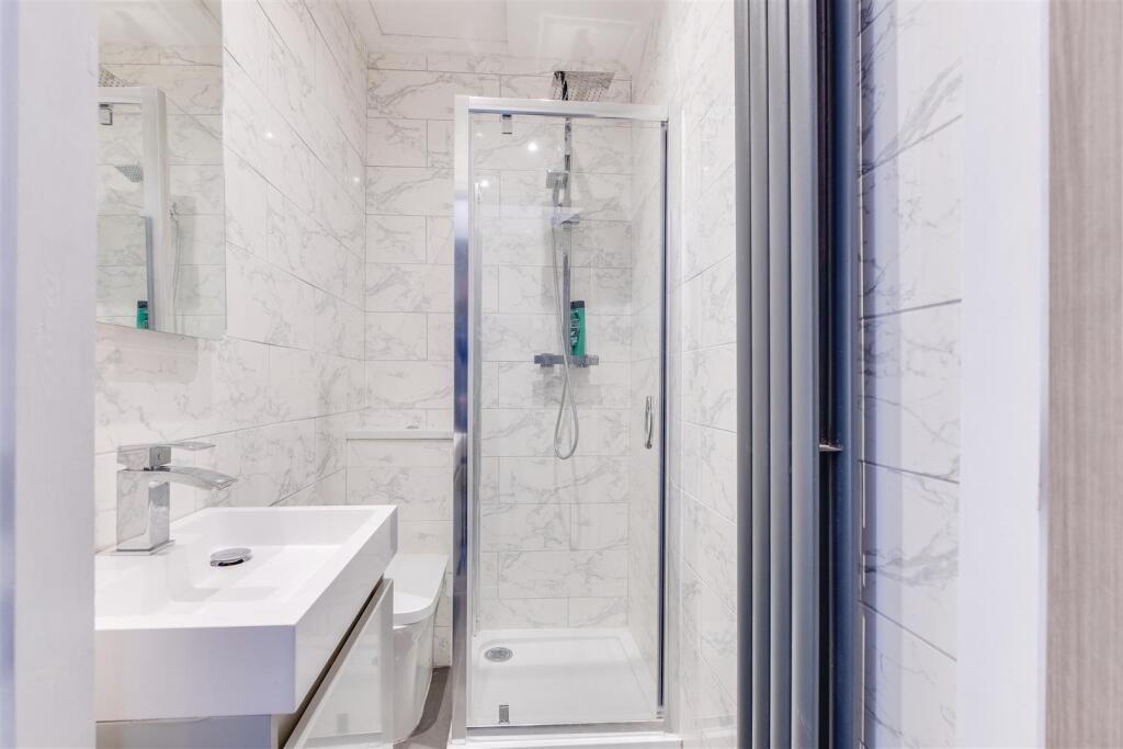 23453_33239178_IM...