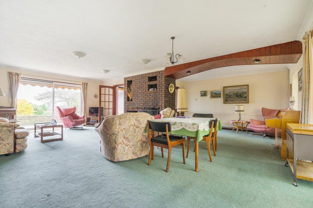 Sitting / Dining Room