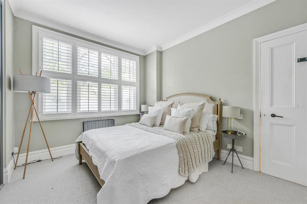 James_Anderson__Lower_Richmond_Road_London__SW14_7