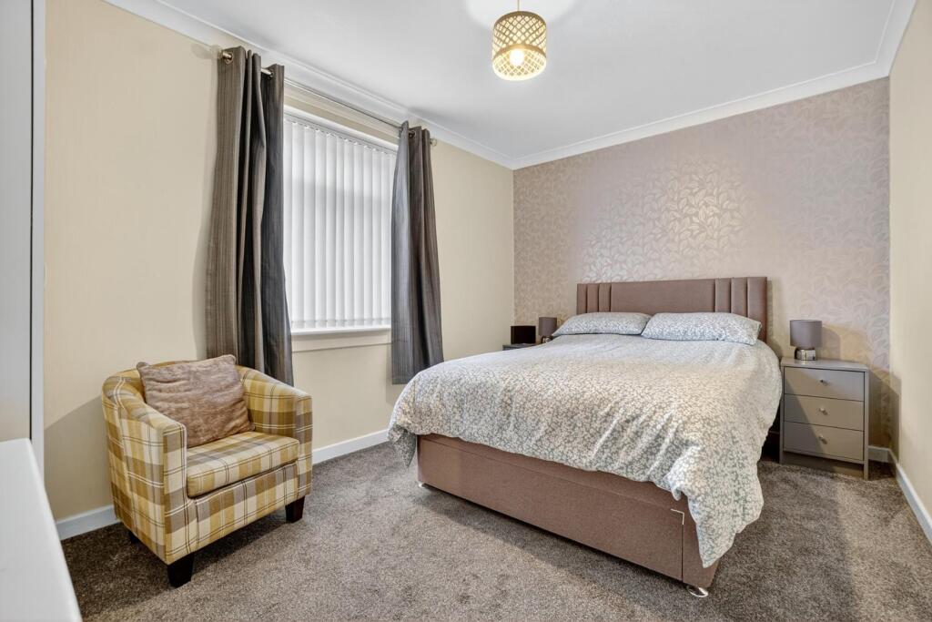 19a allanpark street, largs _10.jpg