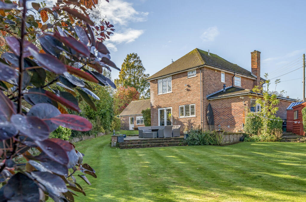 1371777-6-68fb51f...