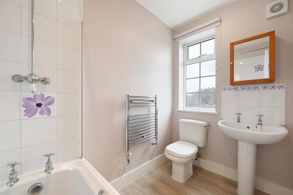 Bedroom 2 - Ensuite.jpg