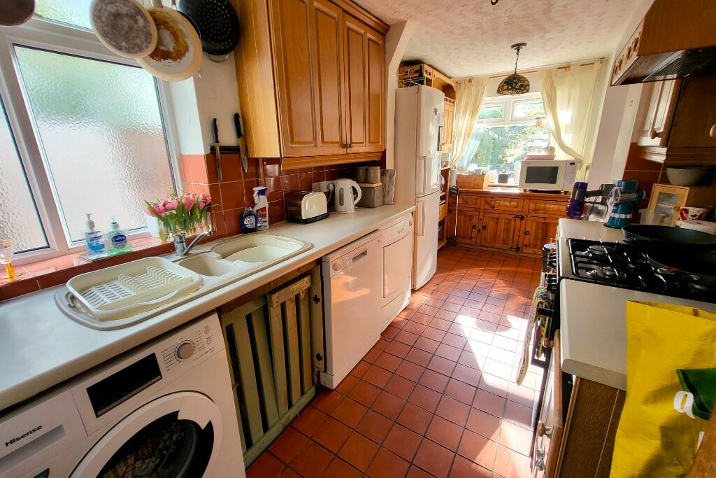 15' Kitchen/ Utility