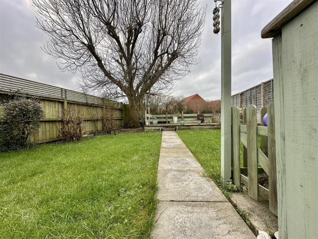 Rear Garden and Outbuilding