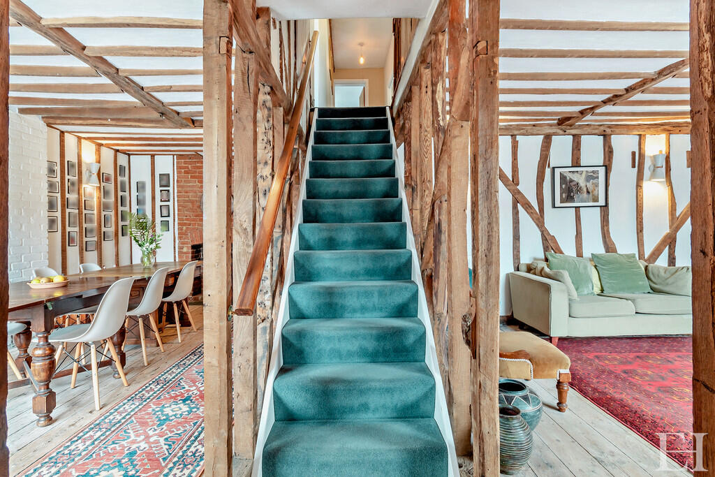 8658492-interiorW...