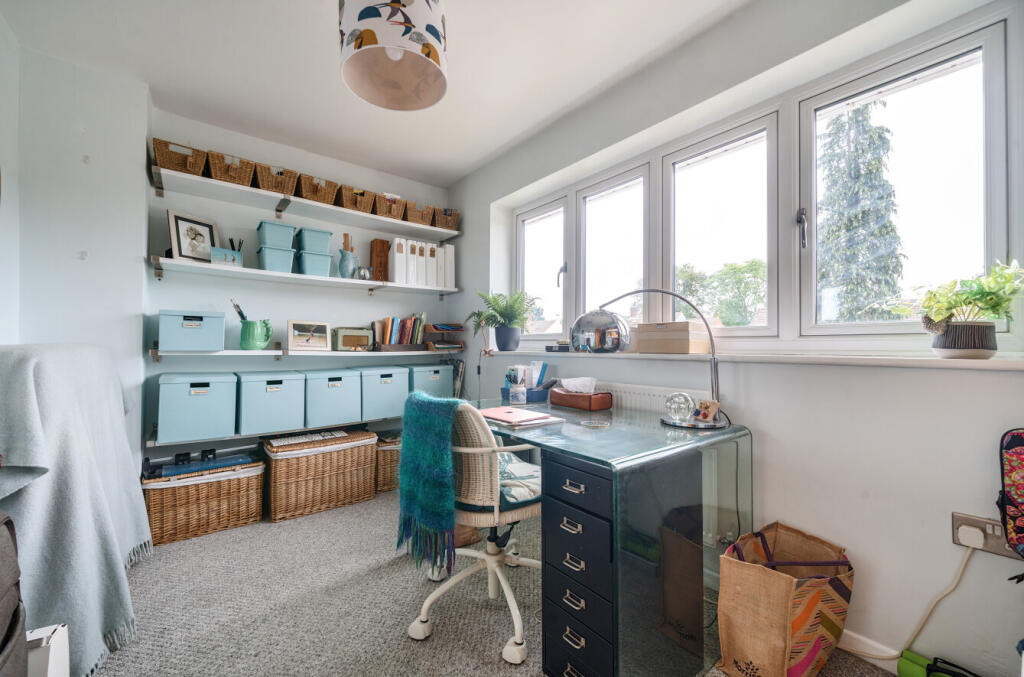 1309429-5-684aedf...