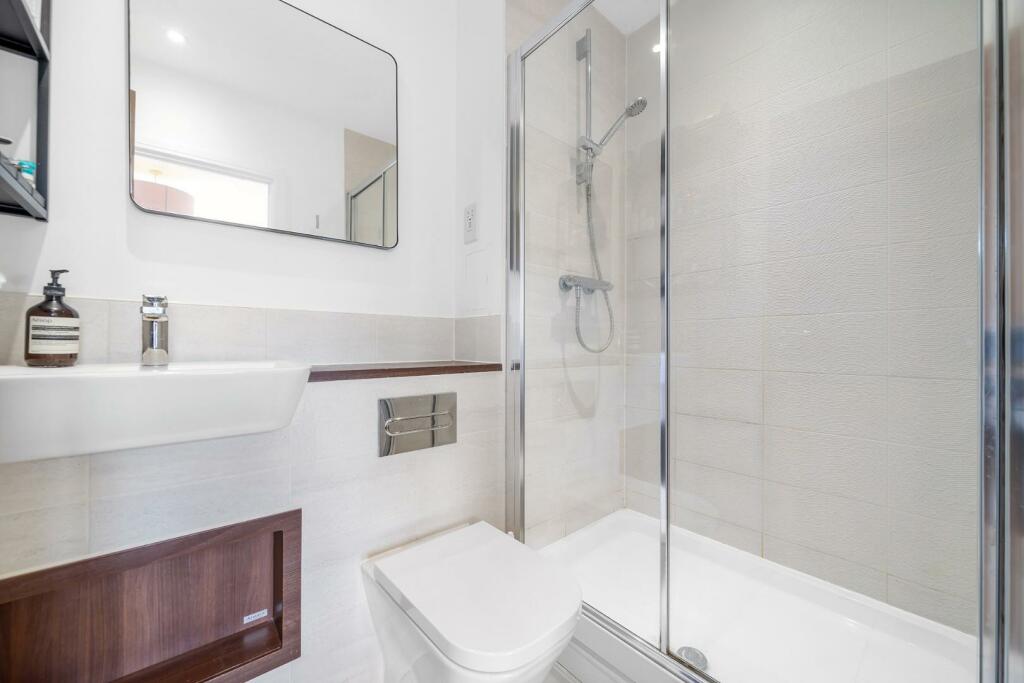 Ensuite.jpg