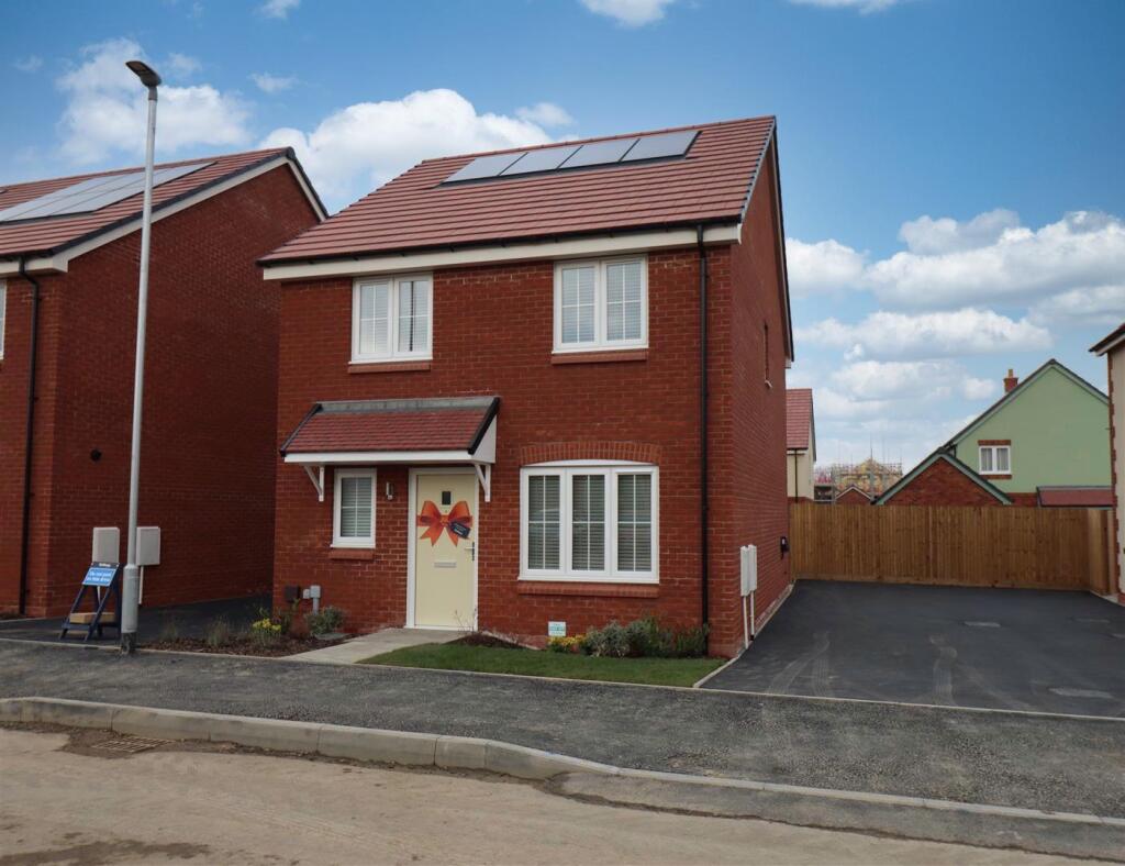 Campion Way, Desborough