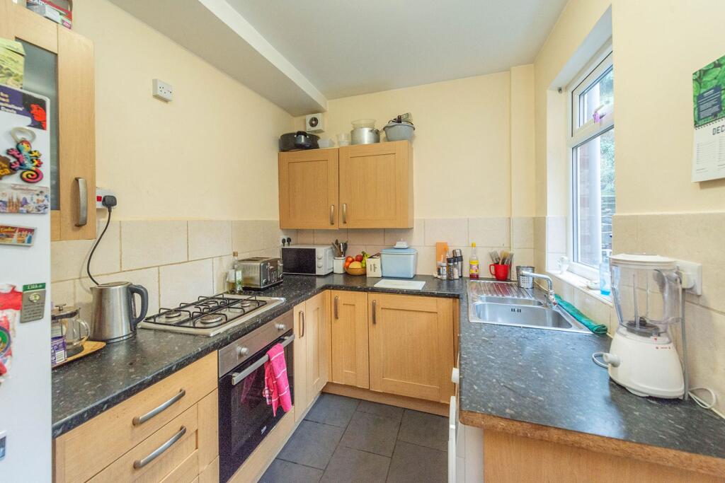 SITTING ROOM DINING ROOM AND KITCHEN