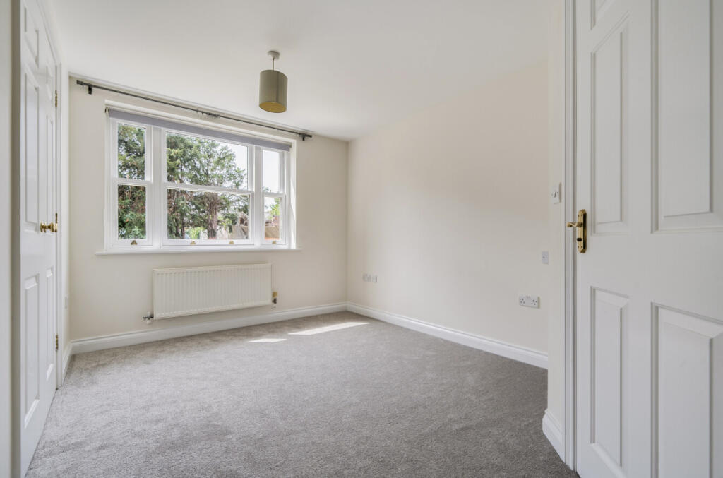 1332884-6-6894a9b...