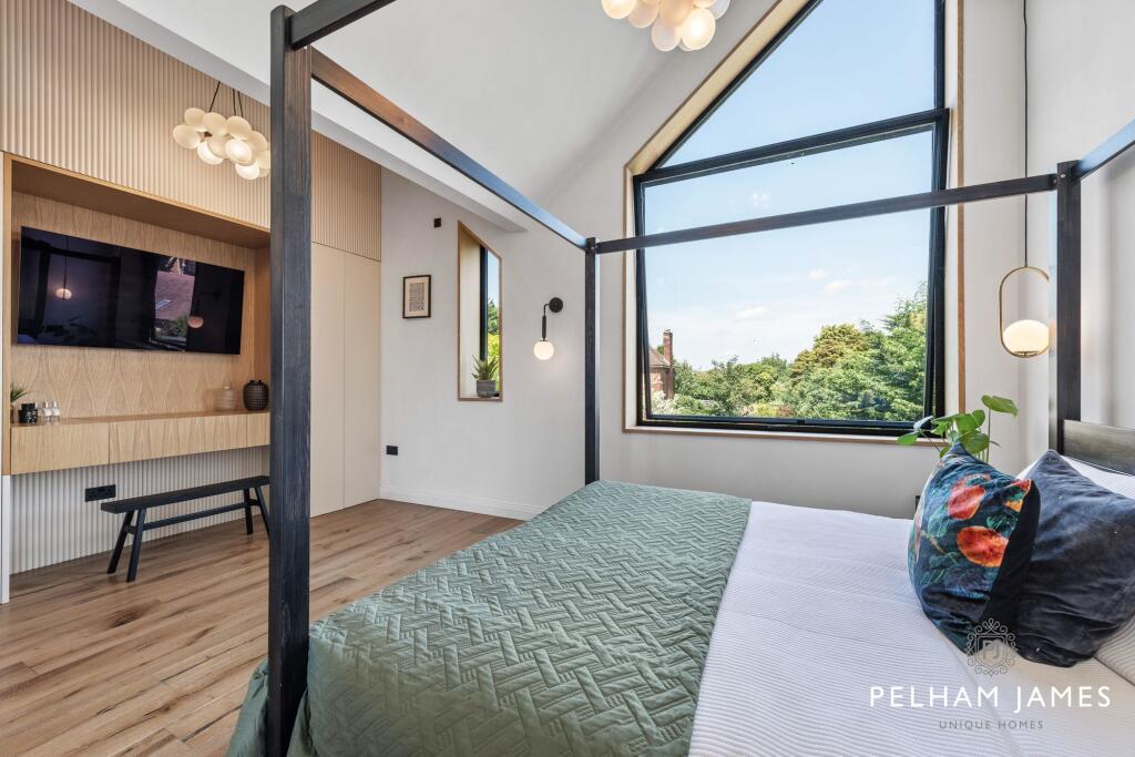 Principal Suite, The Black House, Stamford