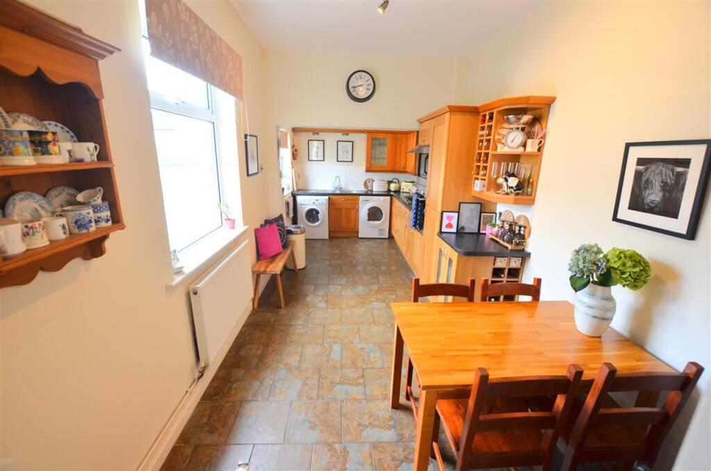 Breakfast Kitchen.