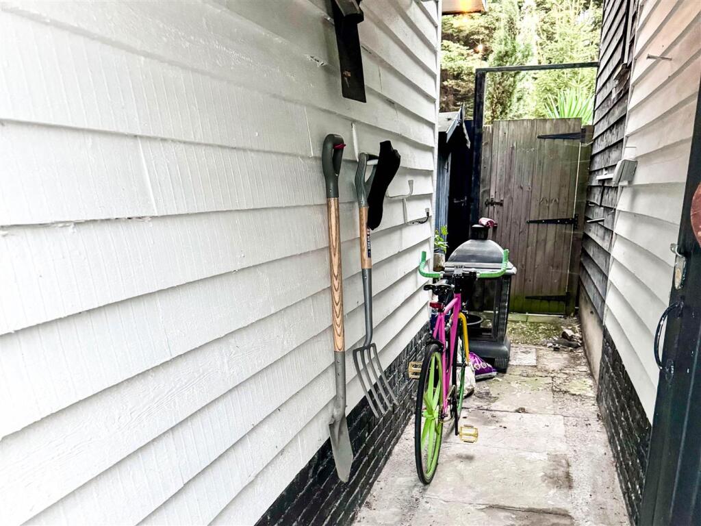 Side access