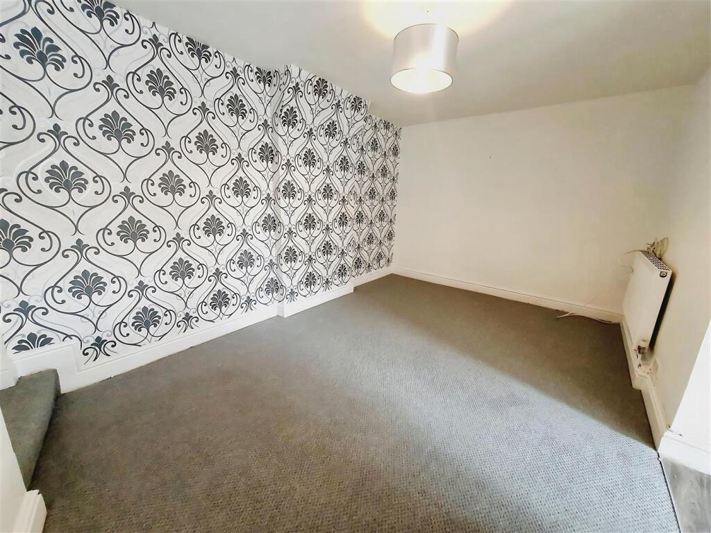 1. Lounge.jpg