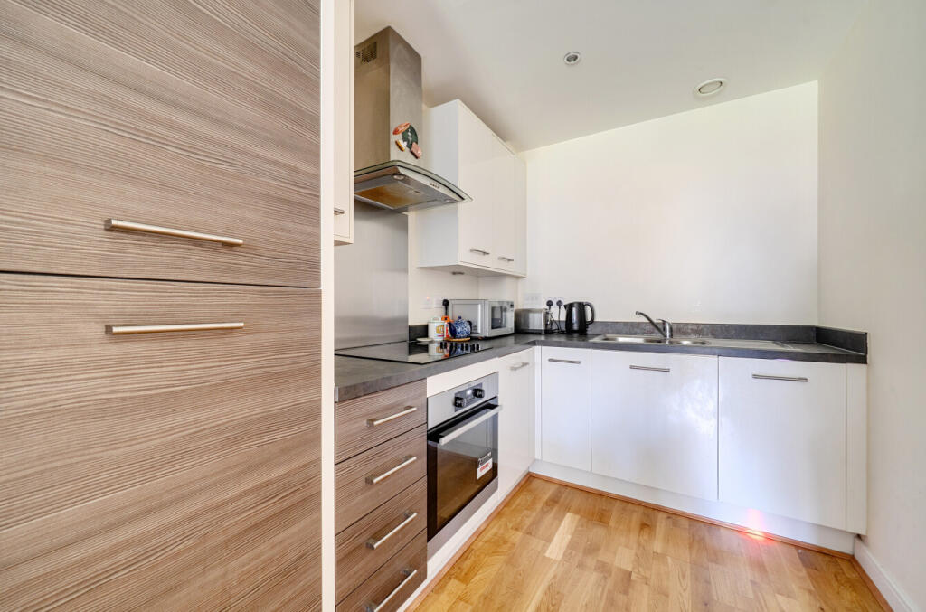 1393606-3-6945440...