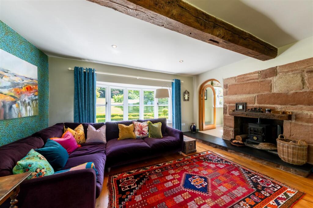 Broadway Farmhouse-0046.jpg